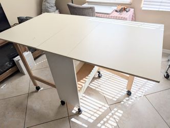 Sewing cutting table