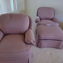 Comfortable Arm Chairs with Ottoman