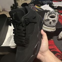 Jordan 4 black cats (2025)