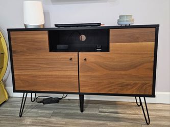 Accent Cabinet / Media Stand