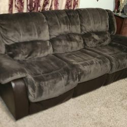 LIKE NEW ASHLEY FURNITURE OBSERVATION CHOCOLATE POWER RECLINING CHAIR SOFA LOVESEAT LOVE SEAT COUCH