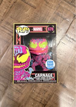 Funko POP! MARVEL CARNAGE #678 BLACK LIGHT Funko Web Exclusive Dented W/ Protect
