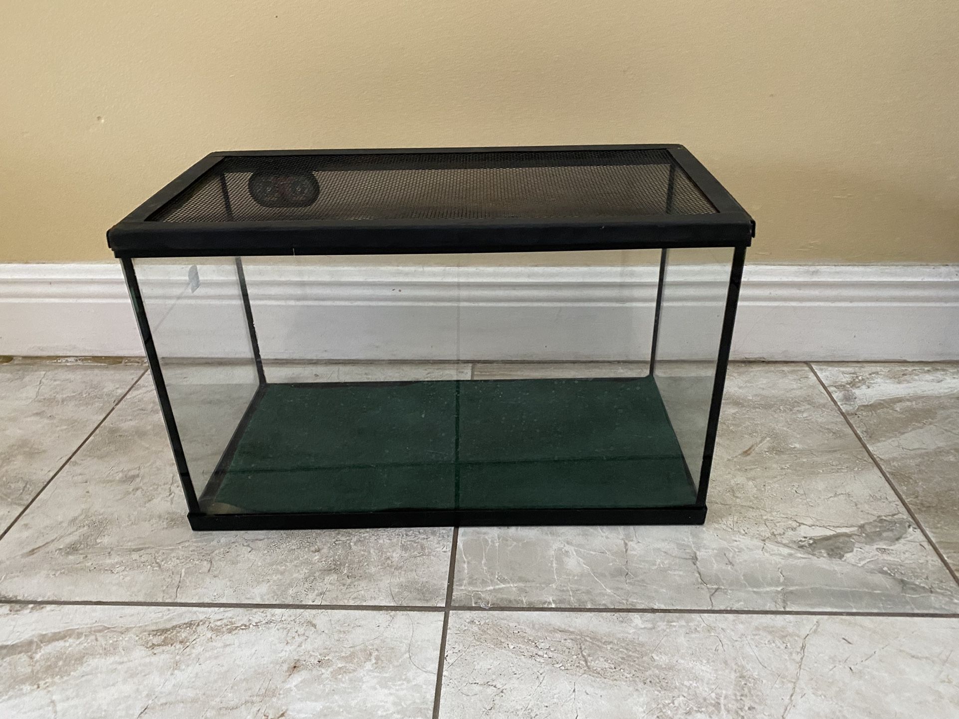 small pet tank 