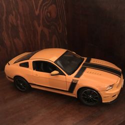 Shelby Collectibles Inc 1/18 scale, 2013 Ford Mustang