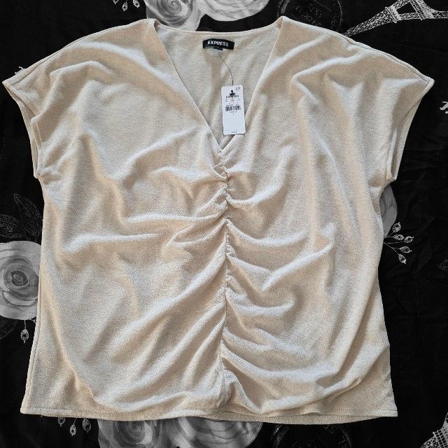 Express Relaxed V-Neck Ruched Blouse Size Small Tan New