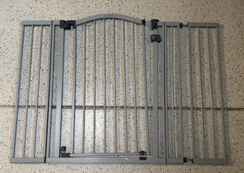 Baby or Pet Gate with Extensions