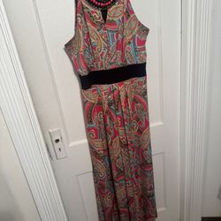 WOMEN’S BEAUTIFUL MULTICOLORED MAXI DRESS-SIZE 18.    USED, IN GOOD CONDITION 