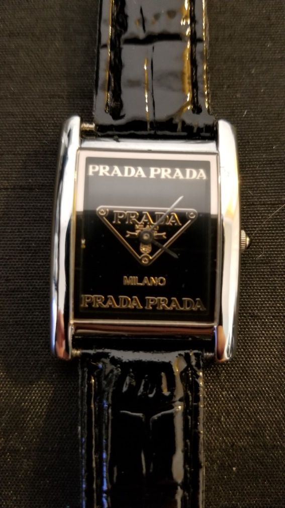 Lady PRADA MILANO Watch (BLK & Silver)