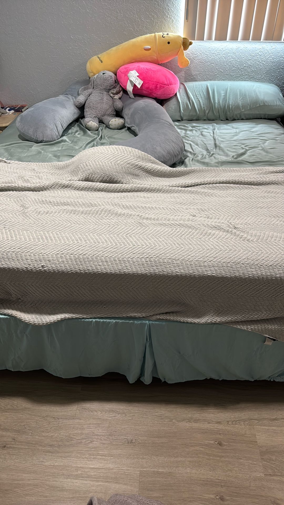 Free King Size Mattress And Bed Frame