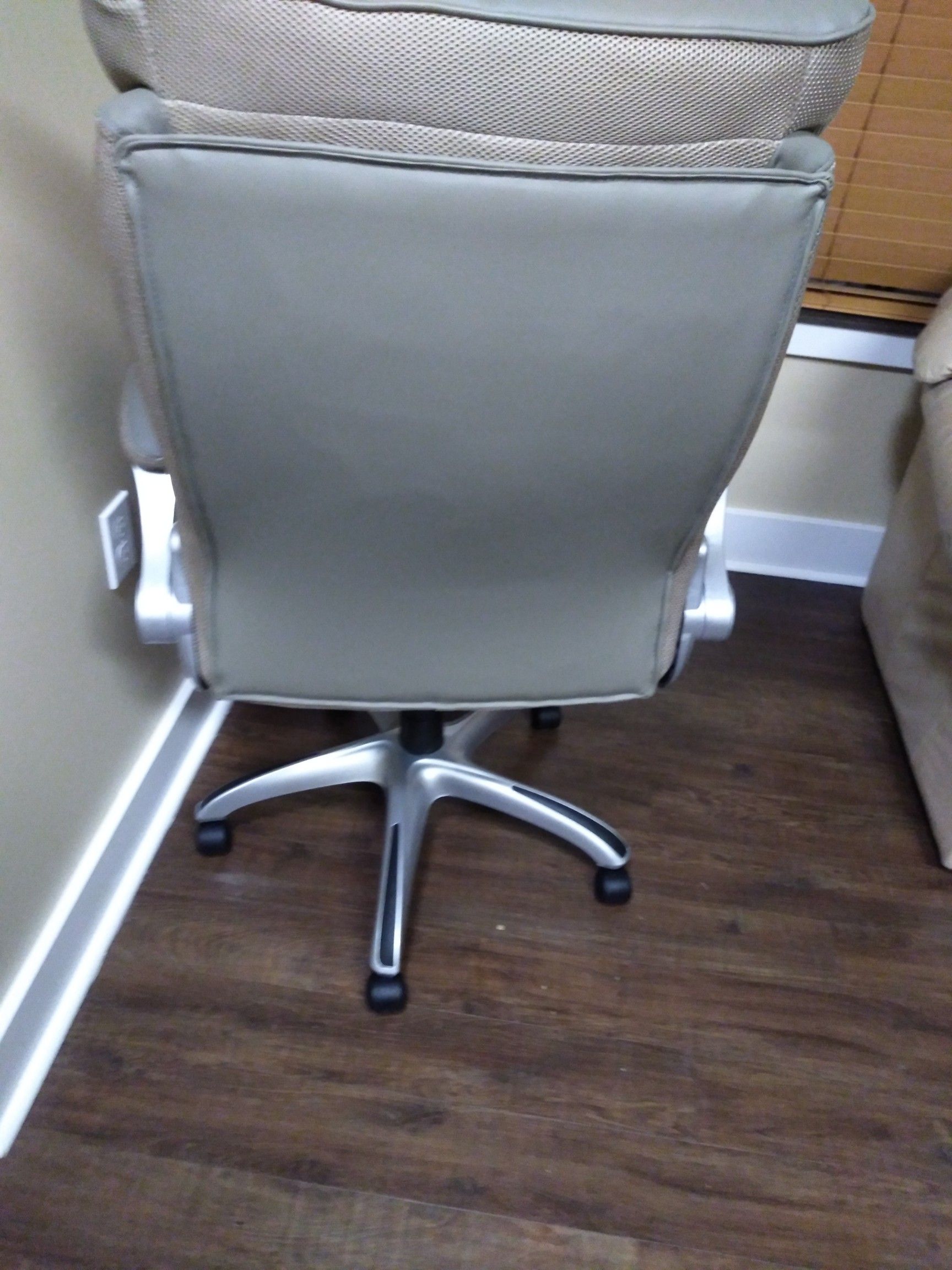 Realspace Ampresso Bonded Leather Big Tall High Back Chair