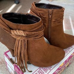 Suede Ankle Boots for Women(size 6)