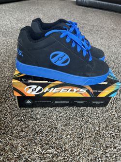 Heelys Straight Up - Size 6- Never Used