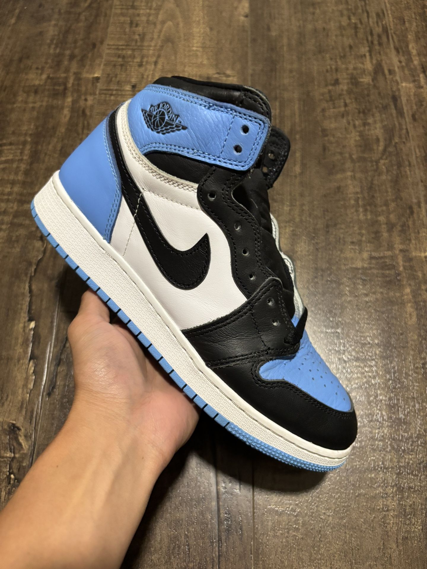 Jordan 1 UNC Toe