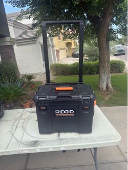 ARIDGID Pro Gear System Gen 2.0 Stackable 25 in All Terrain Rolling Tool Box