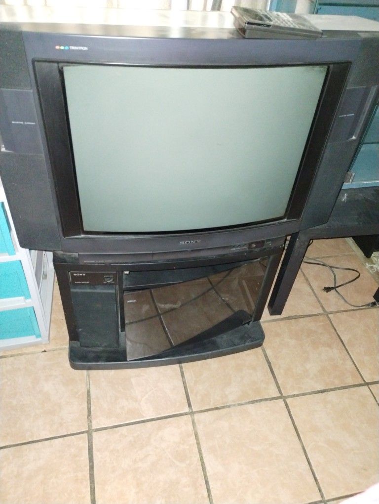 Sony Trinitron 27" W/ Sub CRT TV Tested And Works Great