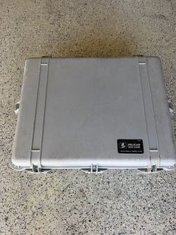 Pelican 1600 Protector Hard Case w/ Foam – Heavy Duty Waterproof Equipment Case