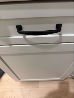 Matt black Timberlake kitchen handles