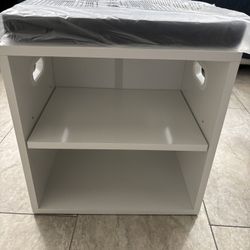 Small Bench With Cushion 