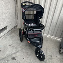 STROLLER GOOD CONDITION 