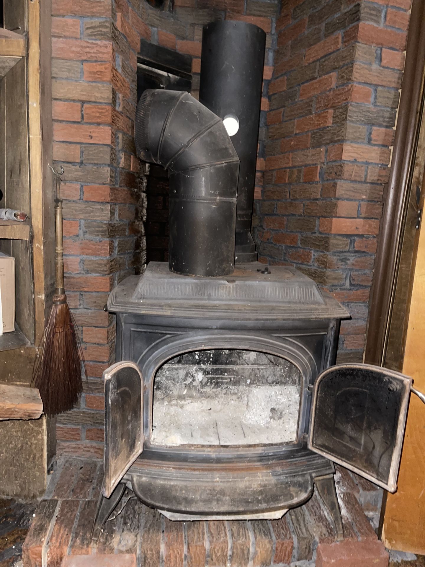 Vermont Castings Vigilant Parlor Stove