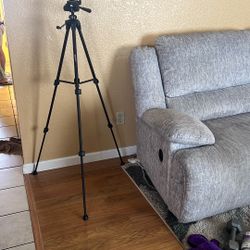 Tripod  Vivitar 