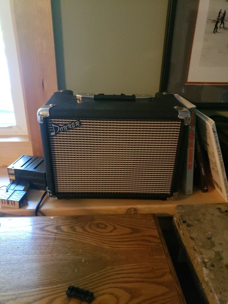 Donner M10 Guitar Amplifier