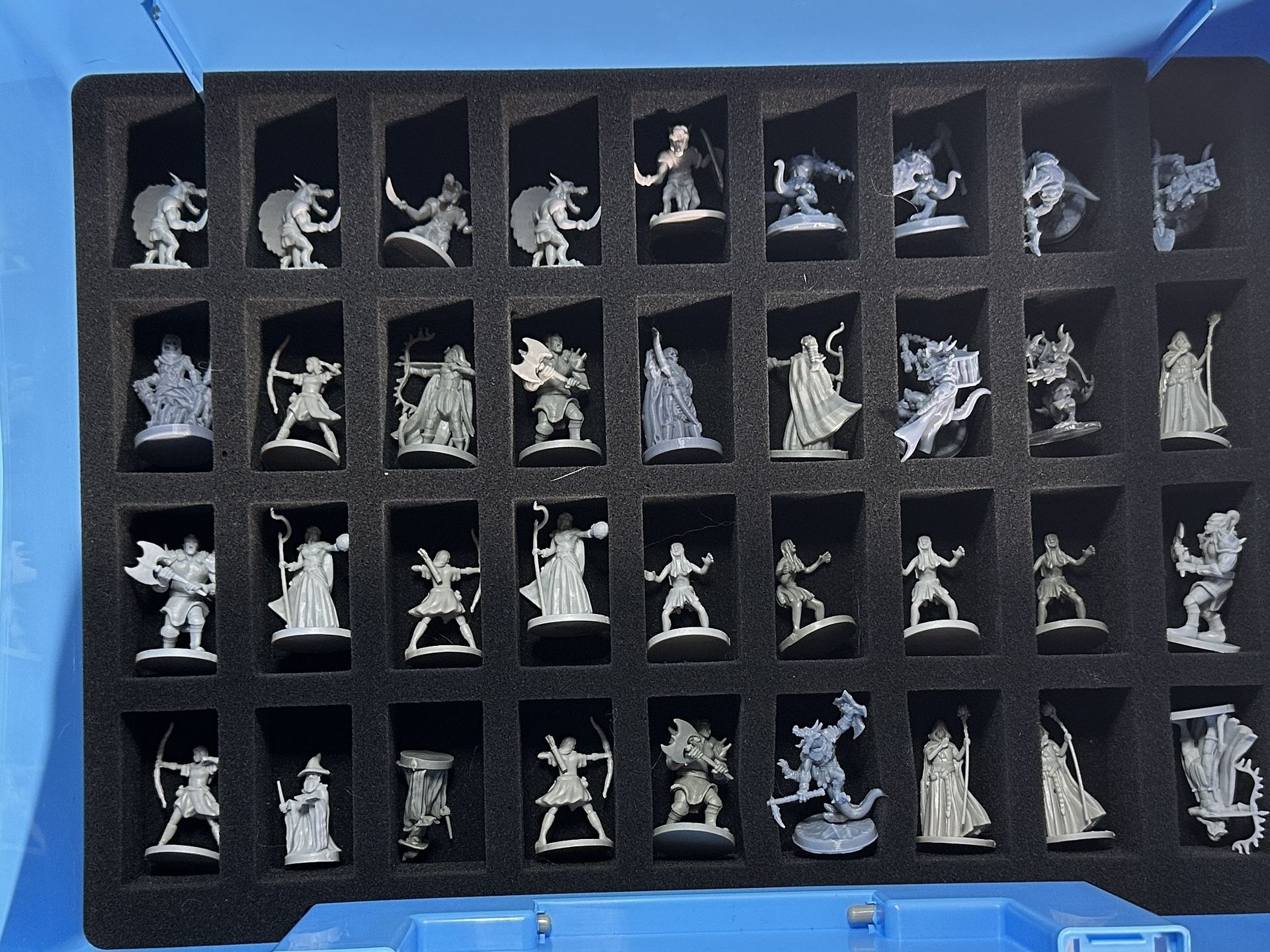 Massive Lot Of Fantasy RPG Miniatures, Books and More.
