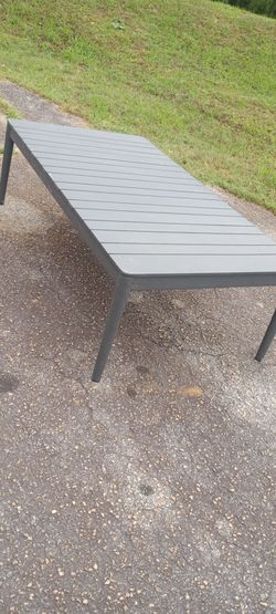 New 3ft by 2ft patio table