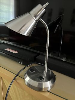 Reading lamp with USB plug wall plug push button