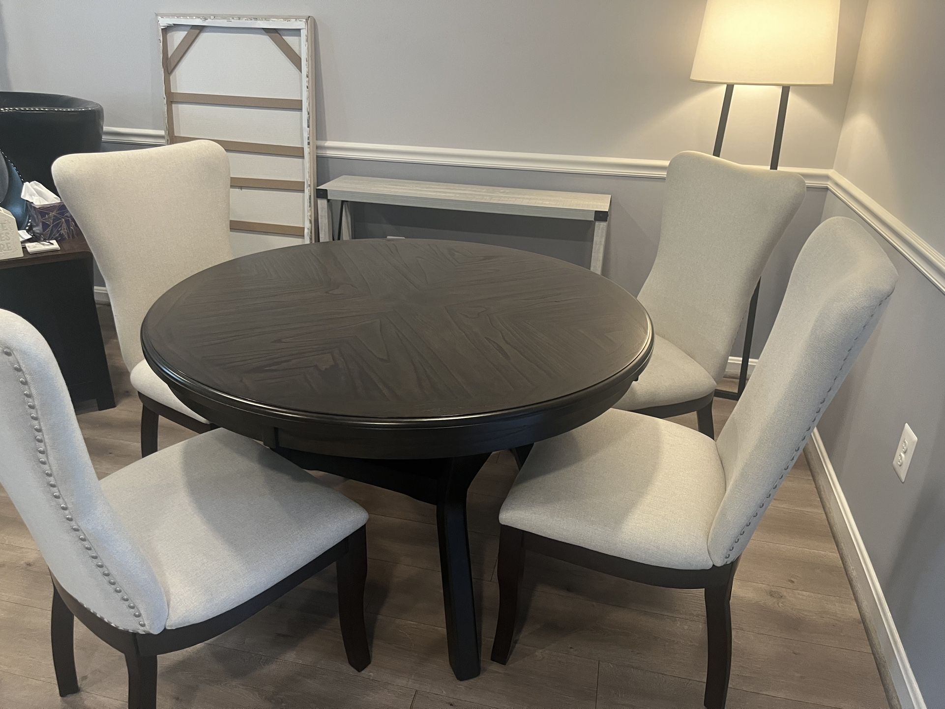 Beautiful Wooden Dining Table 