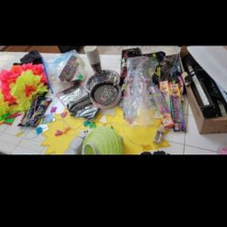 Glow Party Decorations 3 Black Lights  Need Gone Make Offer 