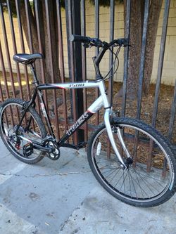 XL Trek Mountain Bike