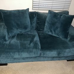 COMPLETE LIVING ROOM SET: Couch, Loveseat + 3 Wood Tables