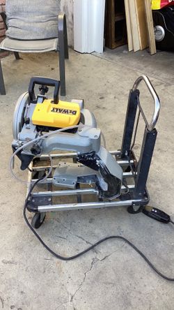 DeWALT  tile saw