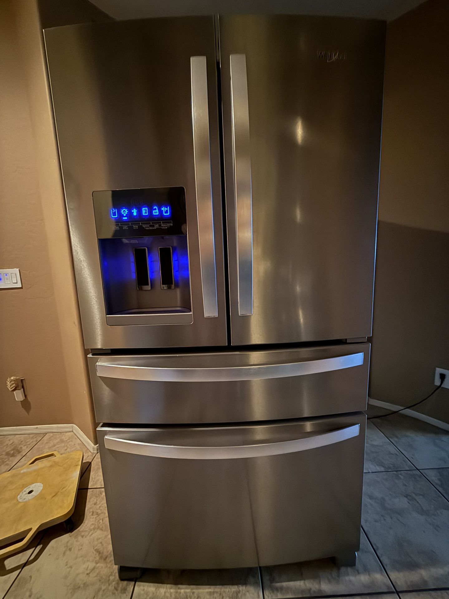 Whirlpool 24.5 cu. ft. French Door Refrigerator in Fingerprint Resistant Stainless