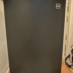 RCA Mini Fridge $80
