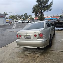 2001 Lexus IS