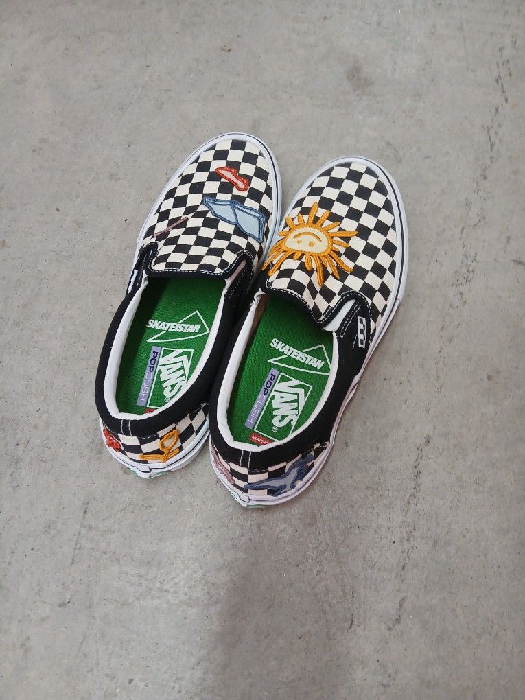 New Vans Size 9.5 Mens