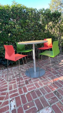 Outside & inside Table and four chairs, Modern