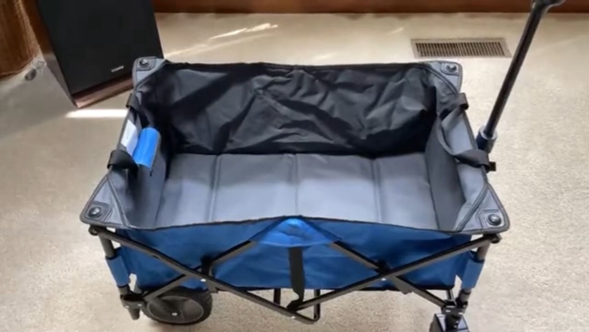 Black+Decker collapsible wagon