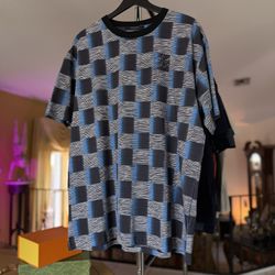 Lv Shirt Size Large 