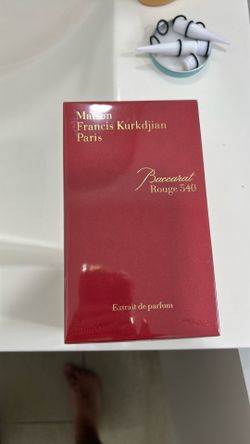 Maison Francis Kurkdjian Baccarat Rouge 540.
