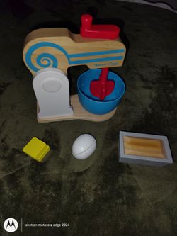 Melissa & Doug Wooden Toy Mixer Set