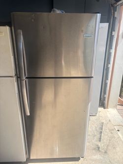 Frigidaire Stainless Steel Top-Freezer Refrigerator