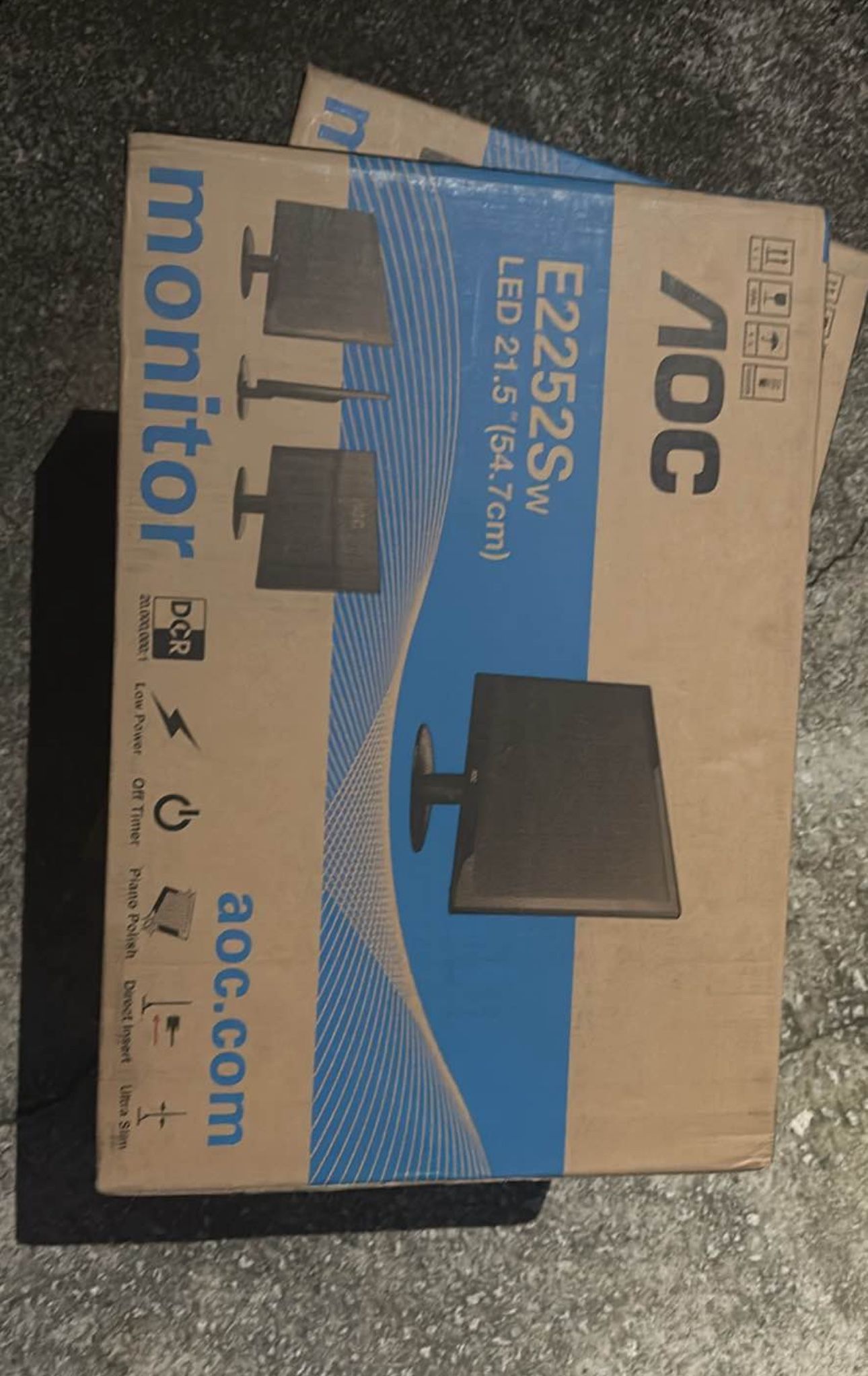 (3) 22” AOC Computer Screens