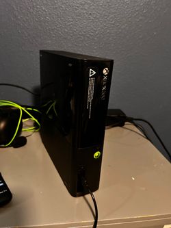 Xbox 360 (comes with all games)