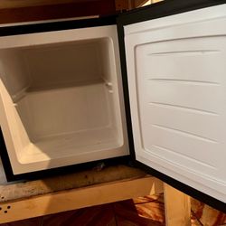 Rovsun Freezer 