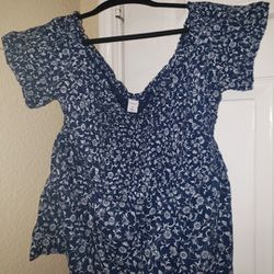 Woman's Xl Clothing,all $20 or $4 Each,used But Great Condition 