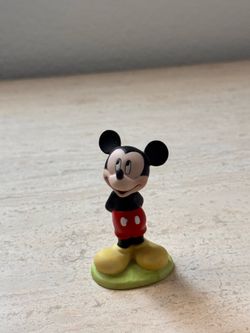 Mickey Vintage Disney Porcelain Collection