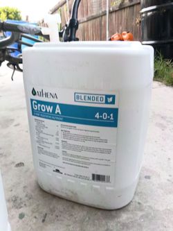Hydroponic chemicals for bud plants! For sale for cheap! 500$ for all of this